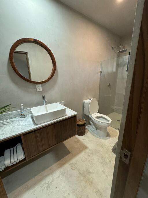 Jungle Penthouse W Private Rooftop, Ac And Wifi *